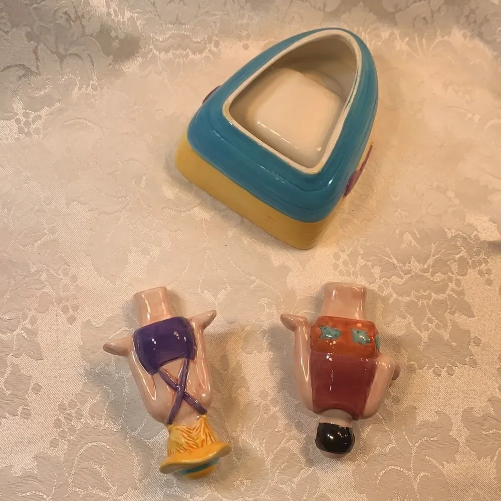 Summer Salt Pepper Shakers Row Boat Oars Man Drink Beer Woman Bathing Suit Fun